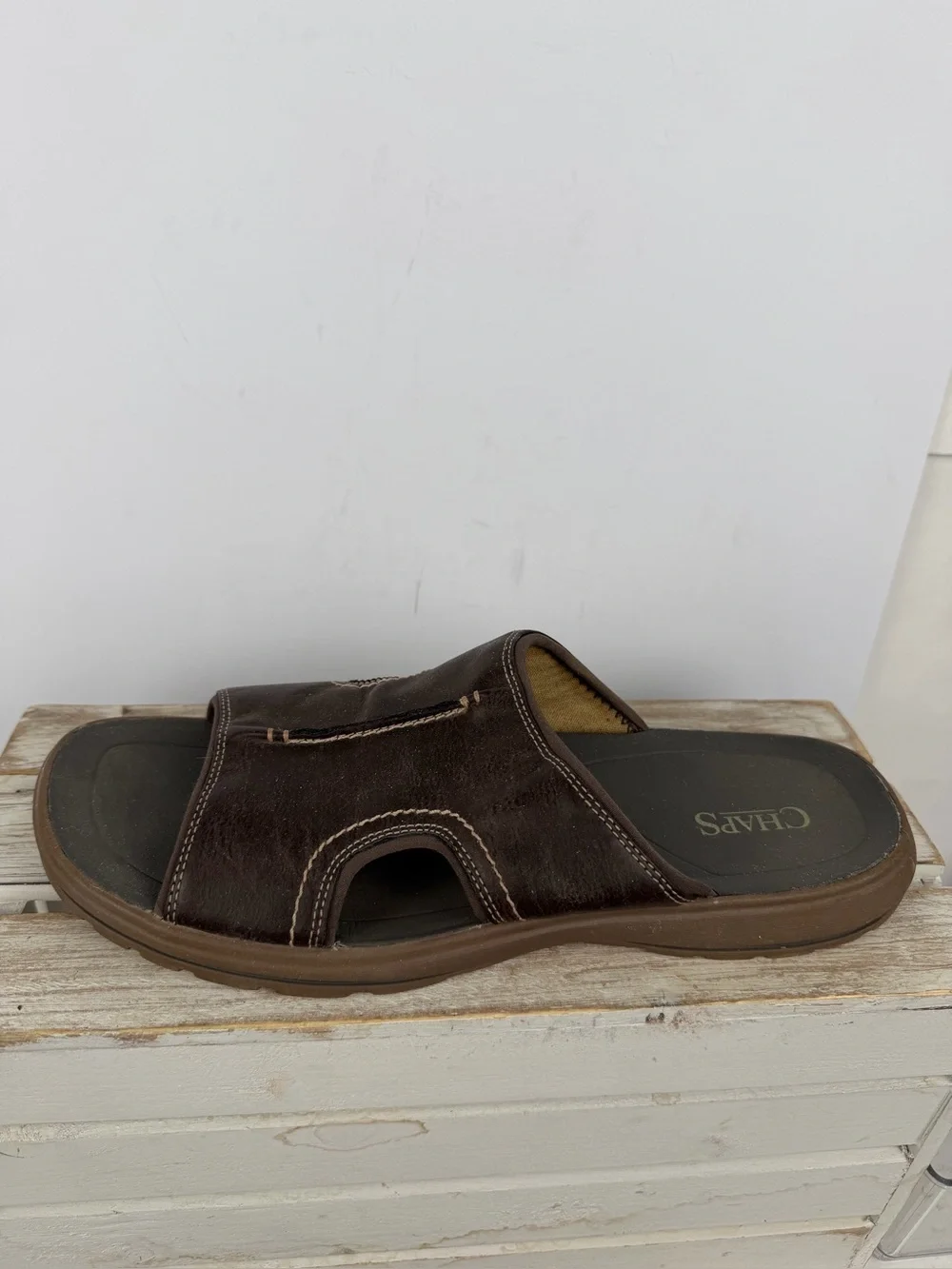 Chaps men's brown slide sandals contrast stitching and a cushioned footbed 11M